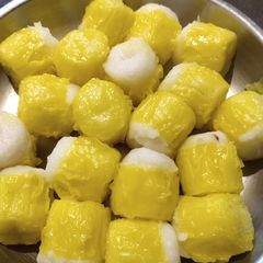 A picture of Steamed Siomai.