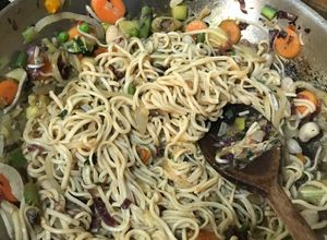 Una foto de Chow mein
