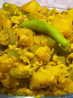 চিচিঙ্গা ঘন্ট রেসিপির প্রধান ছবি