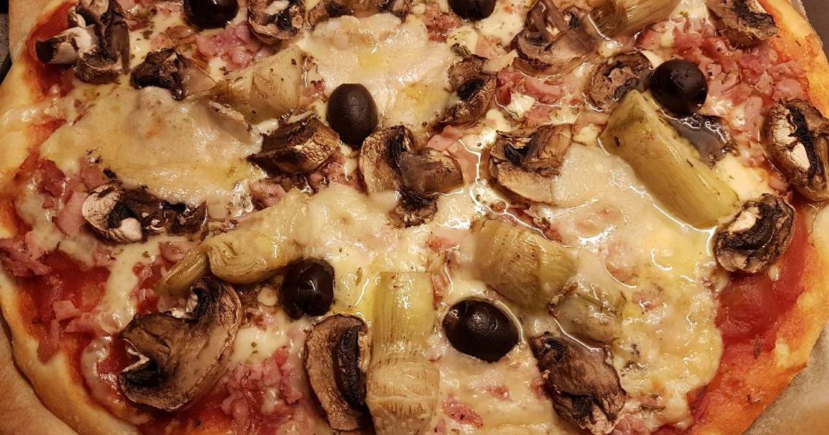 Pizza Caprichosa Receta de Norđurland- Cookpad