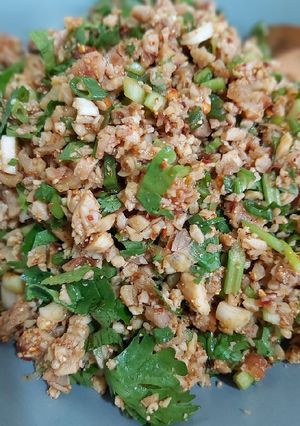 รูปของ ลาบสะโพกไก่ย่าง