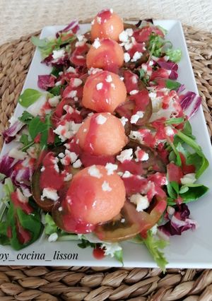 Una foto de Ensalada de melón con vinagreta de frambuesa
