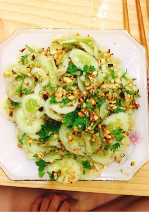 Hình của món Dưa chuột nộm lạc.