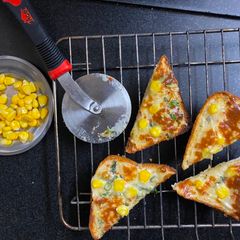 A picture of Chilli cheese toast.