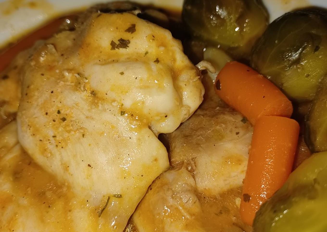 Pollo a la cerveza al horno, con lo que tengas por la nevera