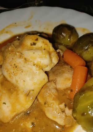 Una foto de Pollo a la cerveza al horno, con lo que tengas por la nevera