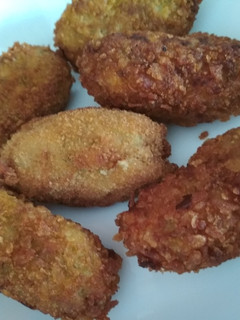 Una foto de Croquetas de brócoli, zanahoria y patata crujientes