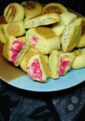 A picture of Coconut bar cookies.