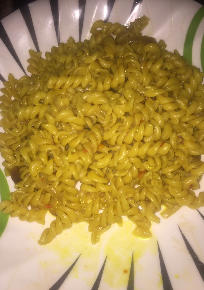 A picture of Macaroni.