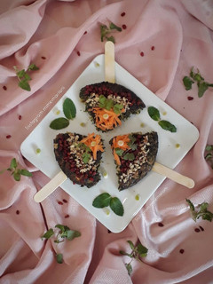 عکسی از دستور کوکو سبزی مرغ و زرشک