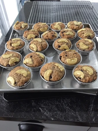 Langkah Mudah untuk Membikin Resep  Muffin pisang kelapa moist yang Sempurna, Lezat