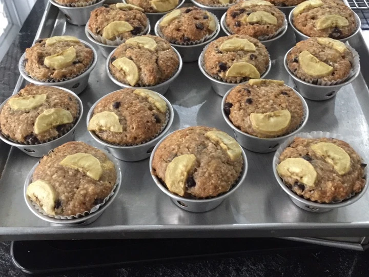 Langkah Mudah untuk Membikin Resep  Muffin pisang kelapa moist yang Sempurna, Lezat