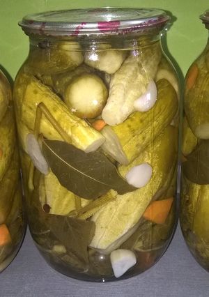 Фото Маринованные огурцы прянно-сладкие на Зиму.