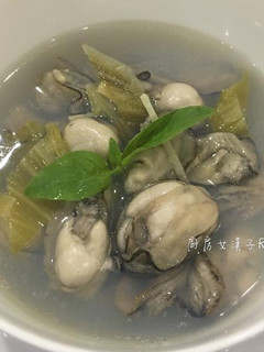 薑絲酸菜蚵仔湯 的食譜成品照片