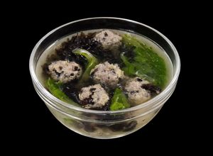 Hình của món SP.0942 - Canh Cải Bẹ Dún Rong Biển Chả Mọc Viên.