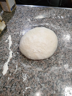 Una foto de Masa de pizza casera, versión integral y versión normal