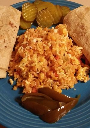 Una foto de Arroz con huevo