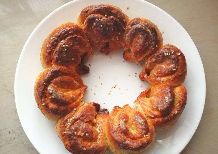 Steps to Prepare Super Quick Homemade Garlic flower bread