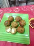 पोटॅटो चीज बॉल्स (Potato Cheese Balls Recipe In Marathi)