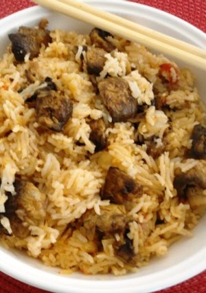 A picture of Spicy Tomato Mushroom Rice.