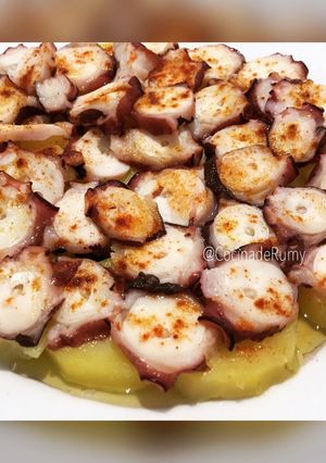 Una foto de Pulpo a la gallega🐙