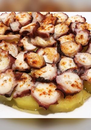 Una foto de Pulpo a la gallega🐙