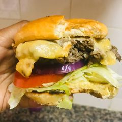 A picture of Perfect burger recipe🤤🤤.