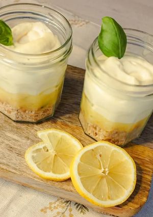 Une photo de Tiramisu crème citron au basilic