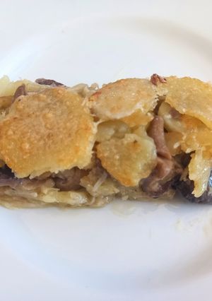 Una foto de 308. Lasaña de patatas con setas y queso