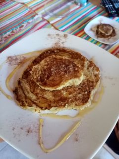 Una foto de Panqueques de avena y banana