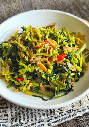 Foto resep Tumis Kangkung Bunga Pepaya