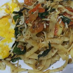 A picture of Fettucine alio e olio with teri medan 😚😚😍😍.