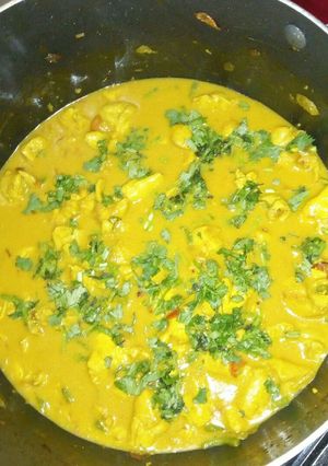 A picture of Coconut chicken breast curry #author marathon.