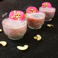 A picture of Rose sandesh in sabza fallooda kheer.