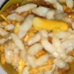 A picture of Bel puri.