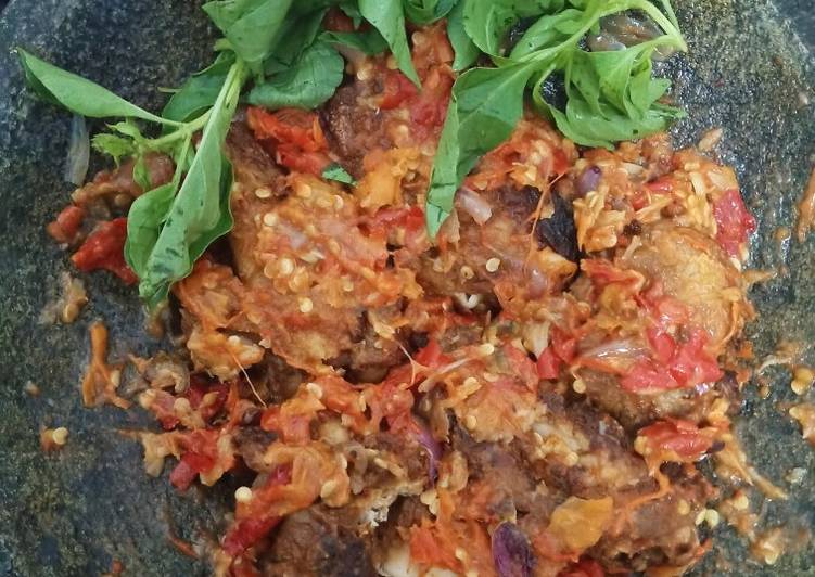 Ayam Penyet Terasi