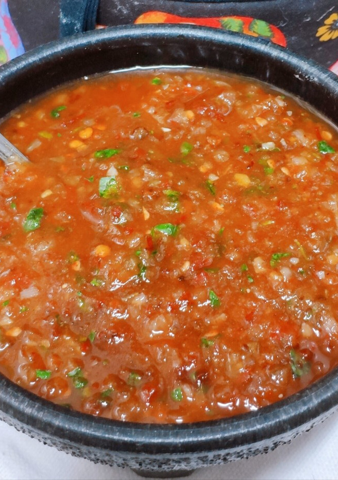 Una foto de Salsa Roja con Chipotle!