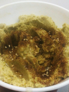 Una foto de Hummus de arvejas