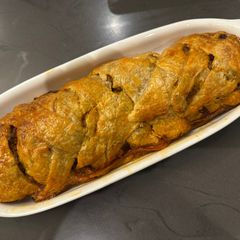 A picture of My Mums Sausage Plait - Easy mid week dinner and Amazing :P.