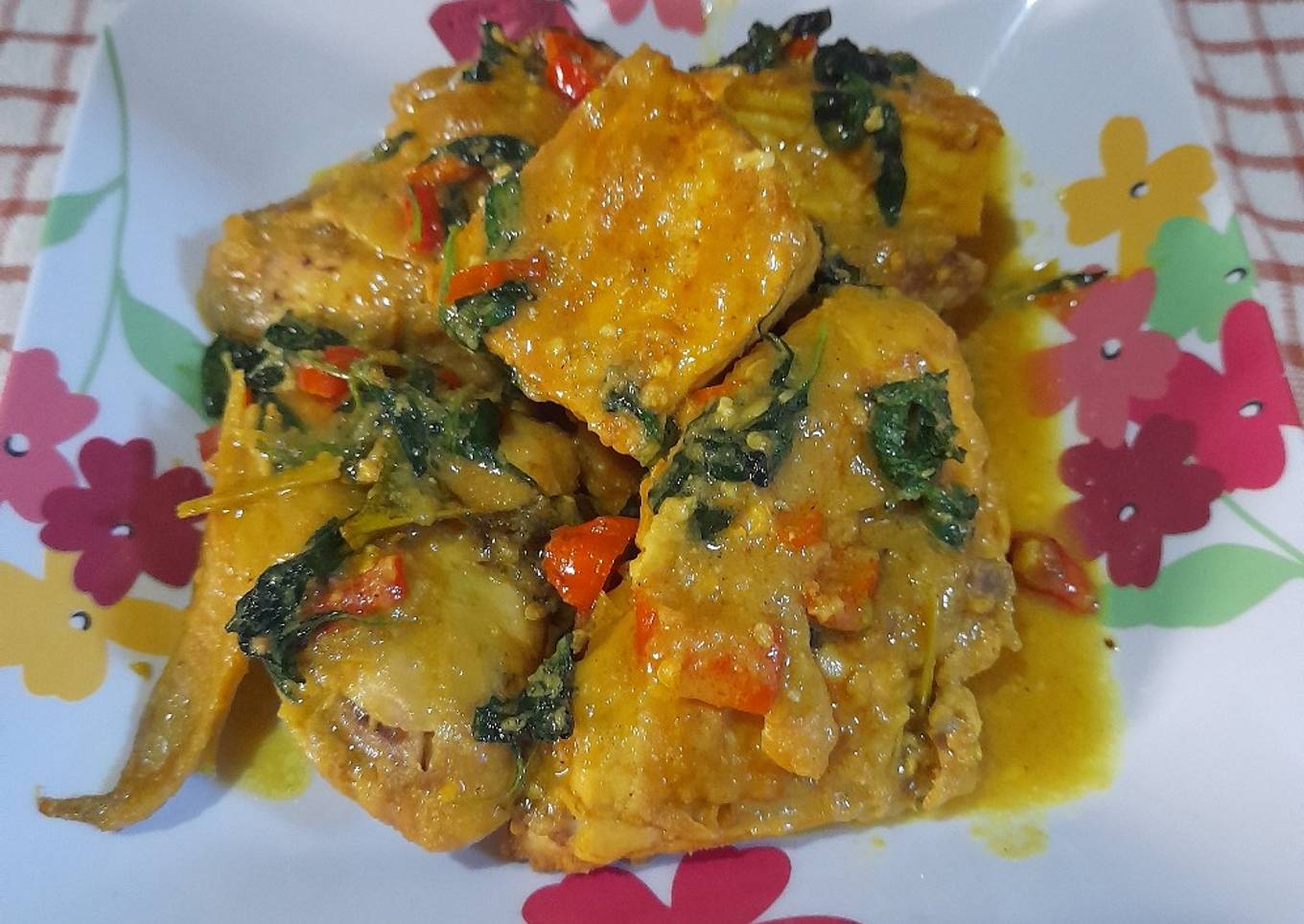 Ayam tahu bumbu kuning