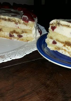 Una foto de Torta tiramisú de frutillas