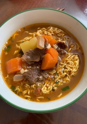 Hình của món Mỳ bò sốt vang.