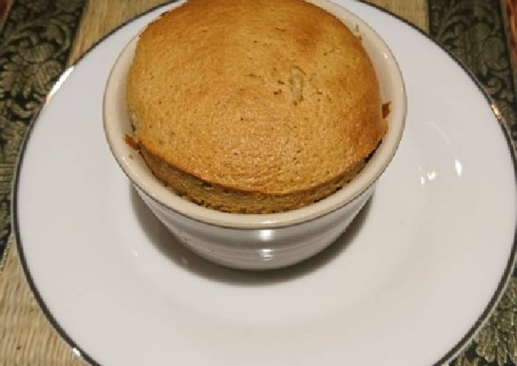 Caramel soufflé with caramel sauce