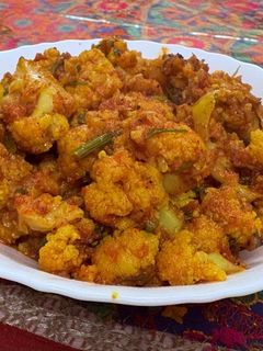 A picture of Cauliflower Curry.