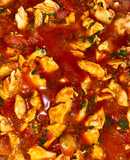 Pechuga de pollo en salsa de tomate 🥫