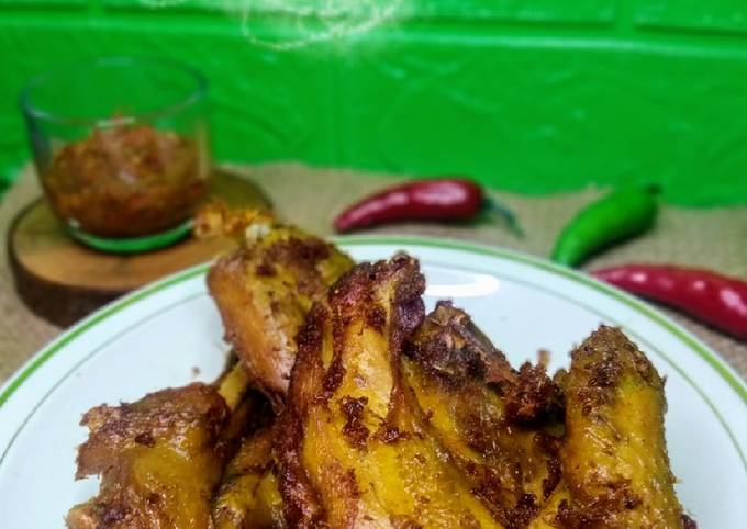 Bagaimana Membuat Ayam Goreng Bumbu Lengkuas Anti Gagal