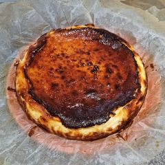 A picture of Burnt Basque Cheesecake.