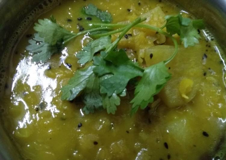 Simple Way to Prepare Favorite Yellow peas daal with slice of radish