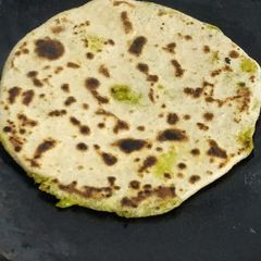 A picture of Matar paratha.