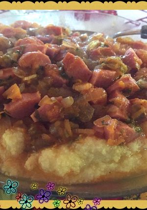 Una foto de 🤩Polenta con salchichas😋¡¡